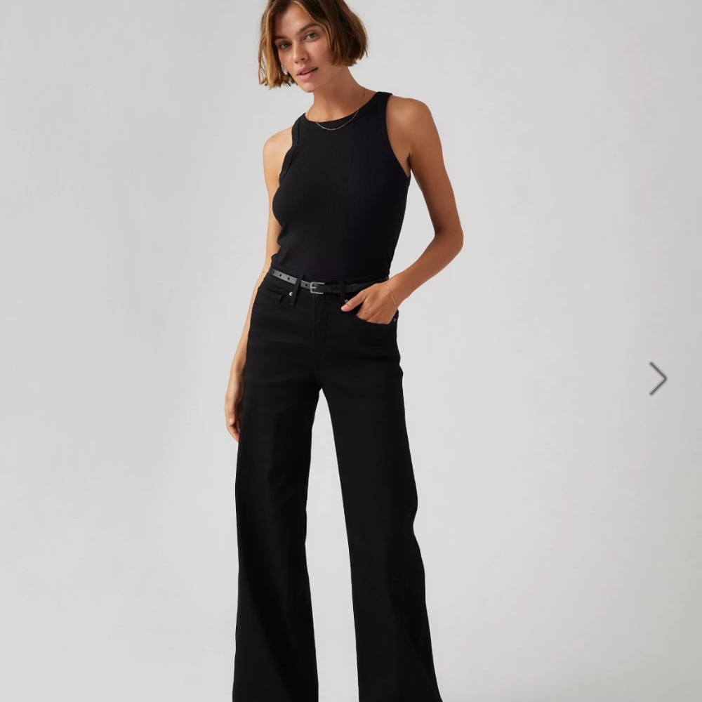 Levi’s 318 Wide Leg Shaping Women’s Jean